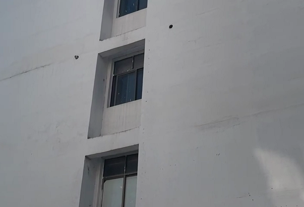 江西粉刷工飞奔6秒徒手接住坠楼男童！获正能量奖励，妻子：他热情又善良休闲区蓝鸢梦想 - Www.slyday.coM