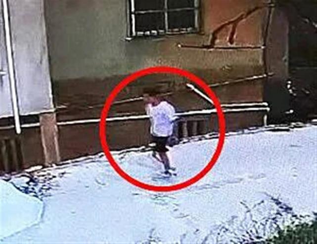 网传福建莆田发生2死3伤重大刑事案，嫌犯可能携带凶器出逃休闲区蓝鸢梦想 - Www.slyday.coM