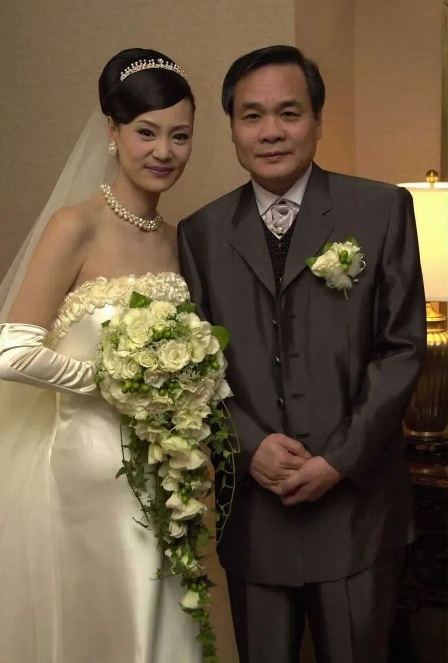 刘雪华人间清醒,说虽然丈夫蛮丑的,但相处久了,长相会日渐模糊,反而