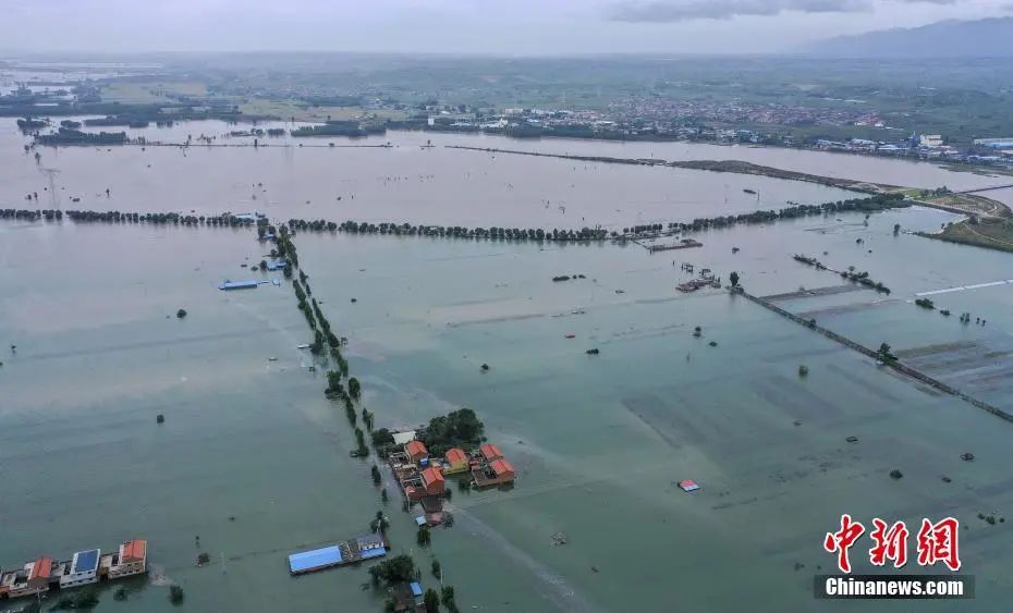 热搜第一！鸿星尔克悄悄给山西捐物资！网友：别把买缝纫机的钱捐了休闲区蓝鸢梦想 - Www.slyday.coM