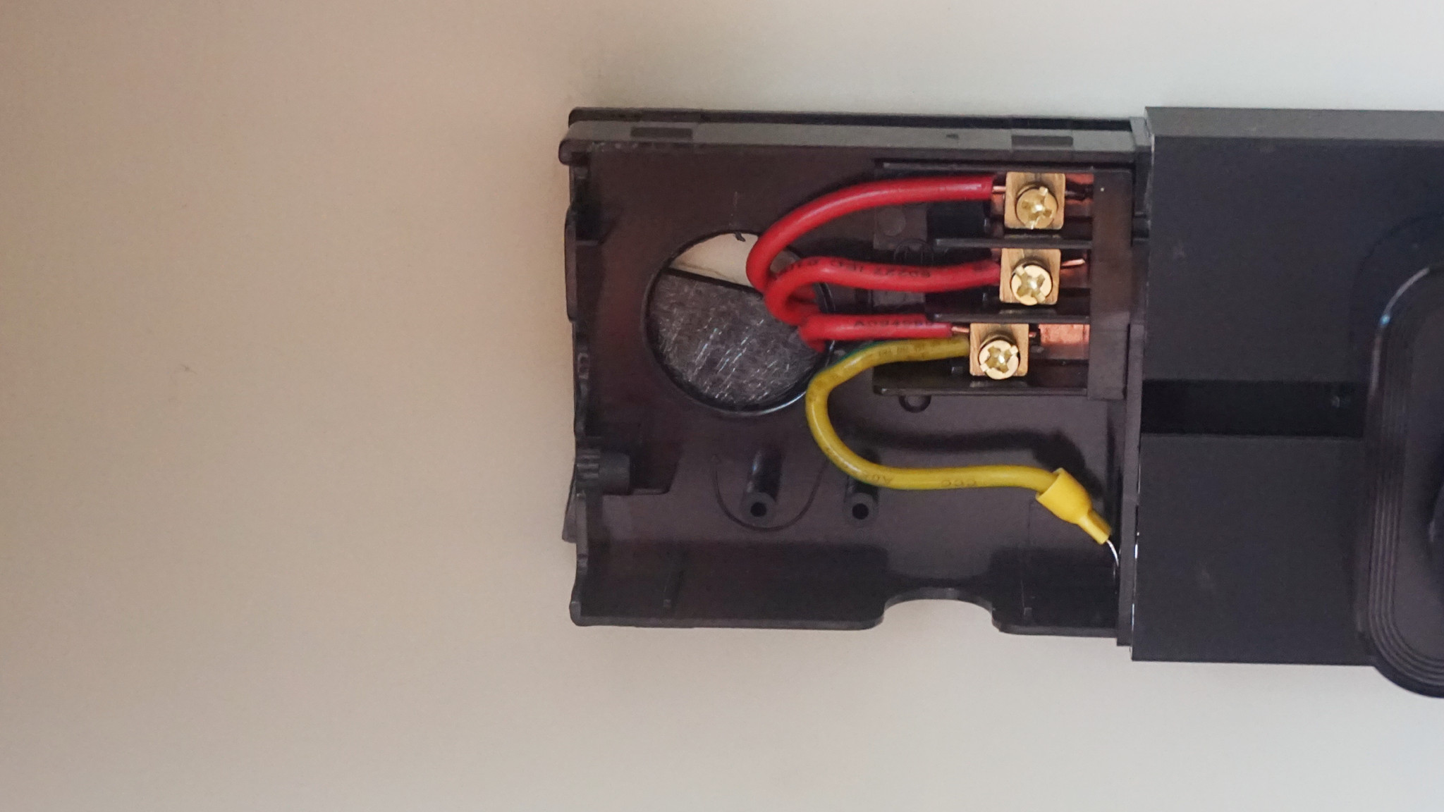 装修时插座没装对,后悔一辈子,再改还来得及吗?休闲区蓝鸢梦想 - Www.slyday.coM 装修时插座没装对,后悔一辈子,再改还来得及吗?休闲区蓝鸢梦想 - Www.slyday.coM