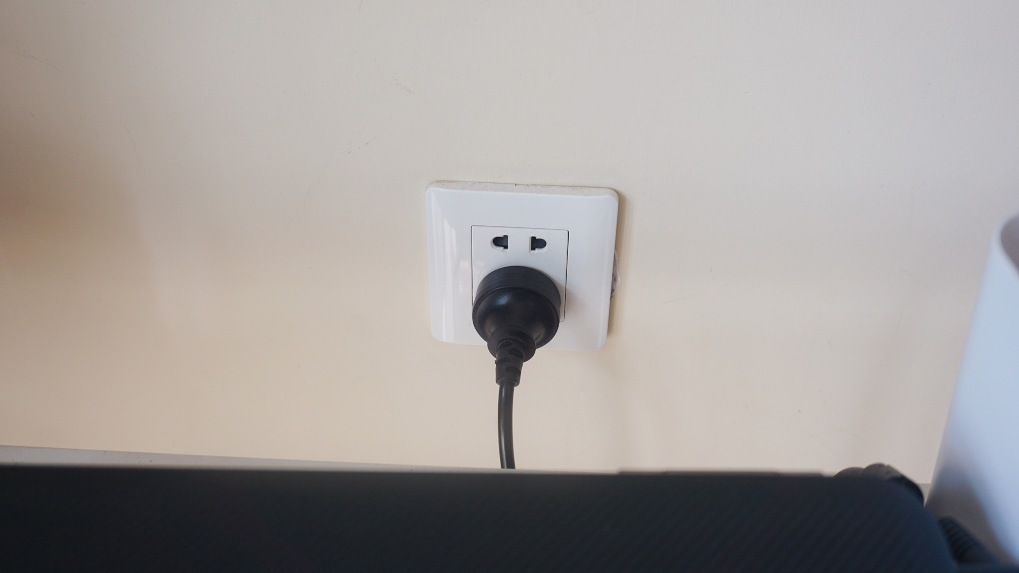 装修时插座没装对,后悔一辈子,再改还来得及吗?休闲区蓝鸢梦想 - Www.slyday.coM 装修时插座没装对,后悔一辈子,再改还来得及吗?休闲区蓝鸢梦想 - Www.slyday.coM