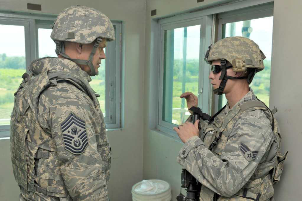 详解美国空军apecs作战服,虎纹数码迷彩,防夜视侦察__财经头条