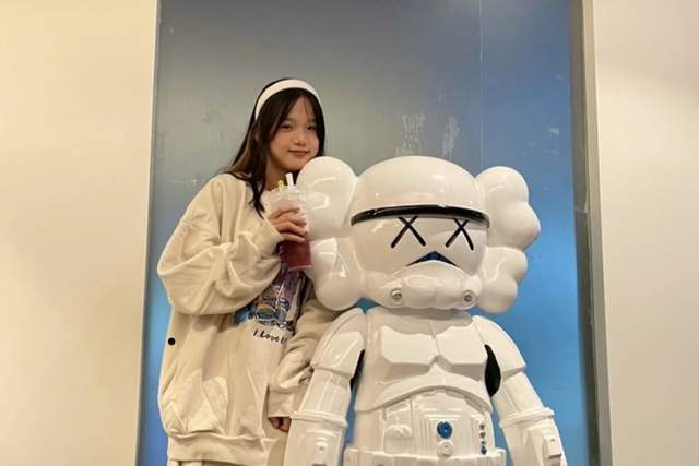 钟丽缇二女儿张思捷已百万粉丝！颜值逆袭如夜雨后清荷，不输考拉__财经头条