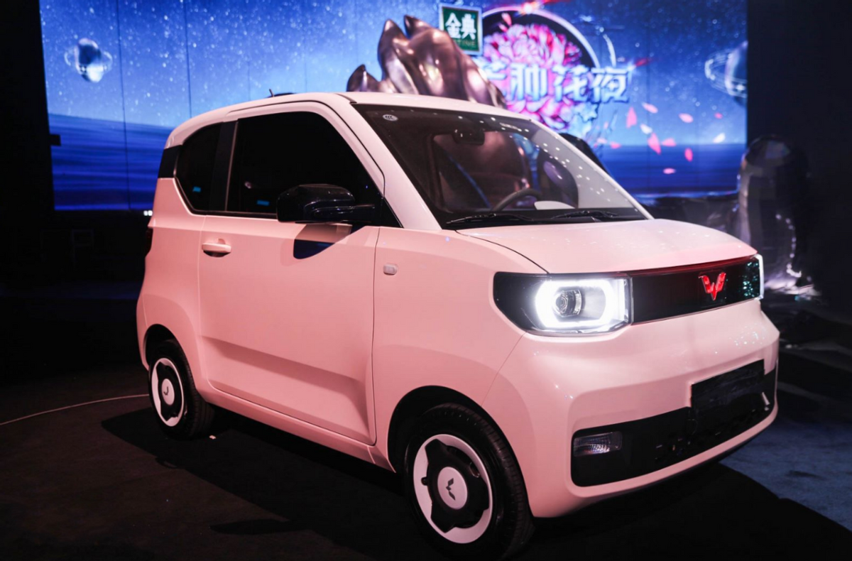 当之无愧的国货之光,五菱再上电视推新款宏光mini,国潮风满满