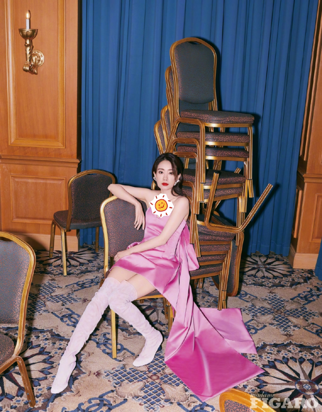 张小斐登金九银十大片封面！蹿红也提升衣品？今昔对比风格变化大休闲区蓝鸢梦想 - Www.slyday.coM