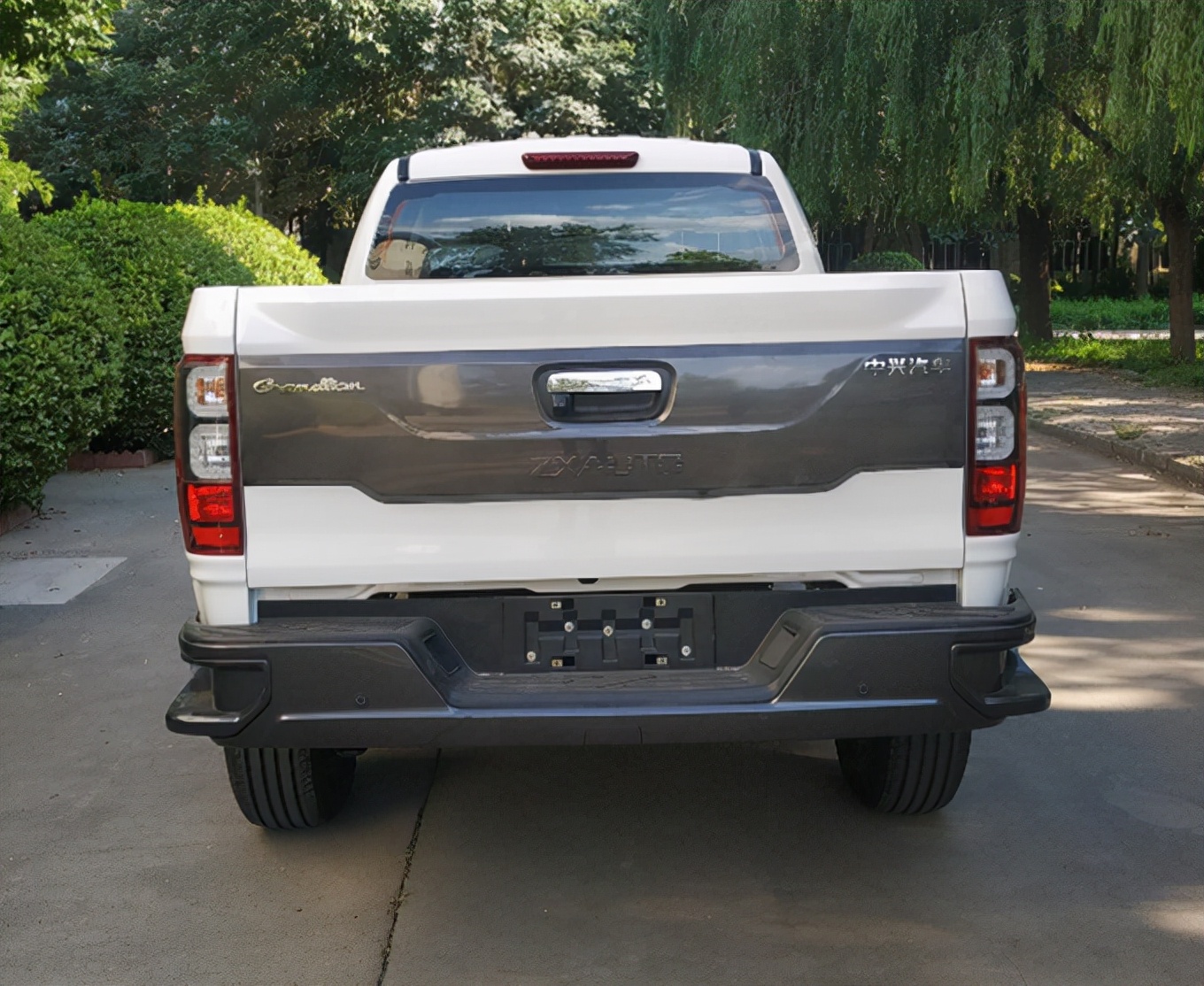 中兴全尺寸皮卡公告发布23t柴油动力配8at拖挂质量可达3吨