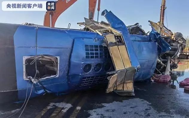 已致13人遇难，仍有1人失联！河北通勤班车坠河事故最新进展休闲区蓝鸢梦想 - Www.slyday.coM