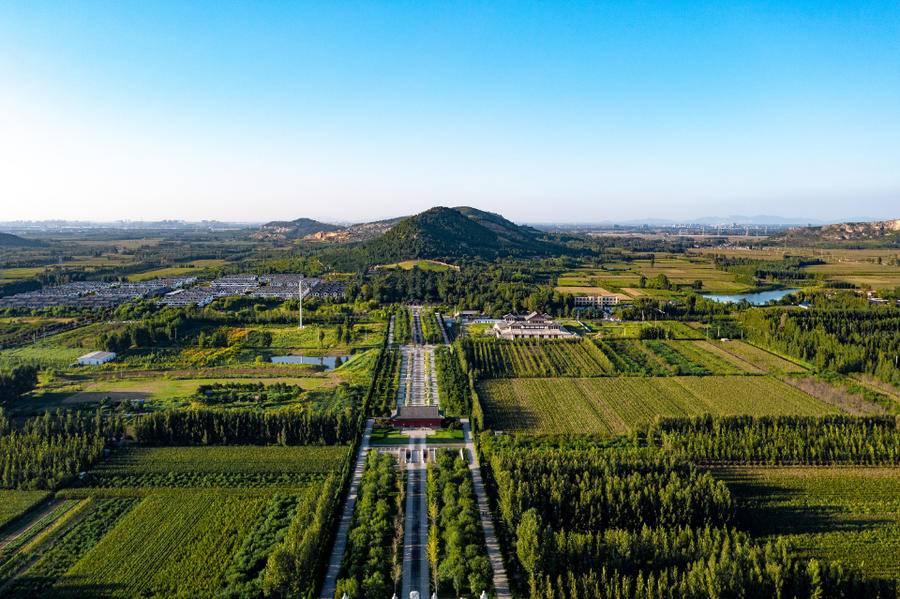 明鲁王陵简介说到明鲁王墓,很多人或许不理解,这个没什么名气的亲王