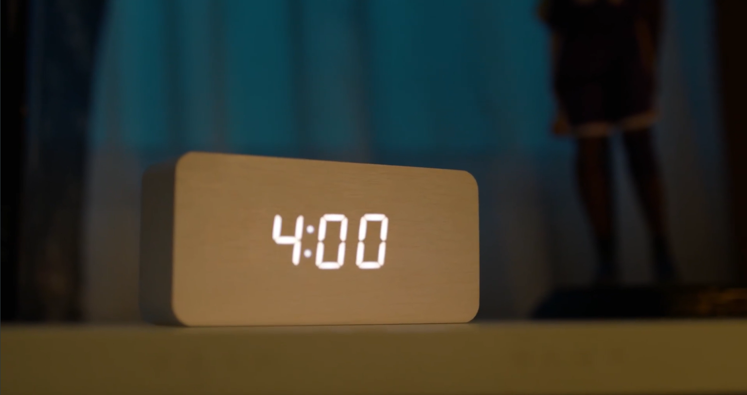 凌晨四点的闹钟复刻"麦迪时刻"的球员是曹岩,他曾在一档名为《科比