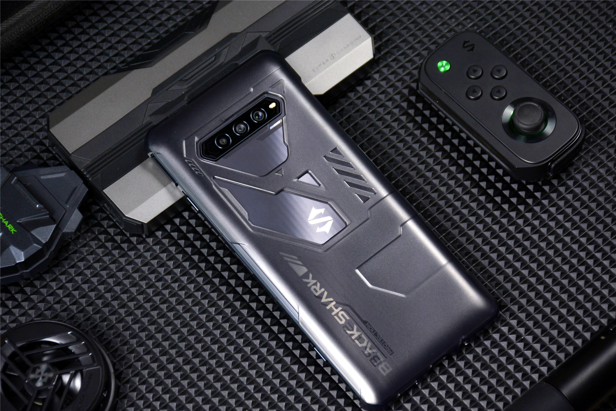 黑鲨4s评测120瓦充电升级音质新增屏幕压感聊聊上手体验