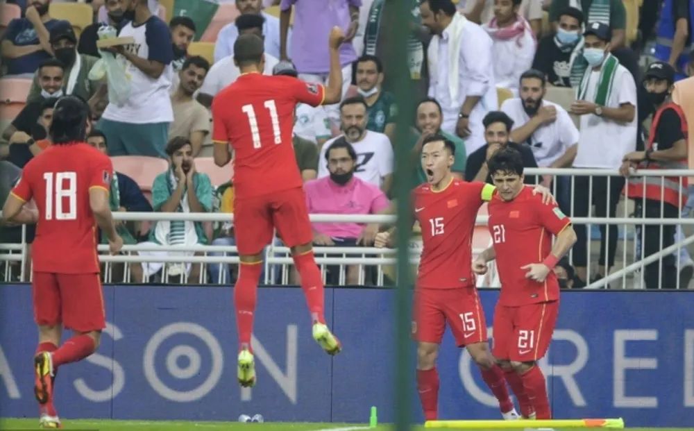 意难平的夜晚,国足“自毁长城”!2休闲区蓝鸢梦想 - Www.slyday.coM 意难平的夜晚,国足“自毁长城”!2休闲区蓝鸢梦想 - Www.slyday.coM