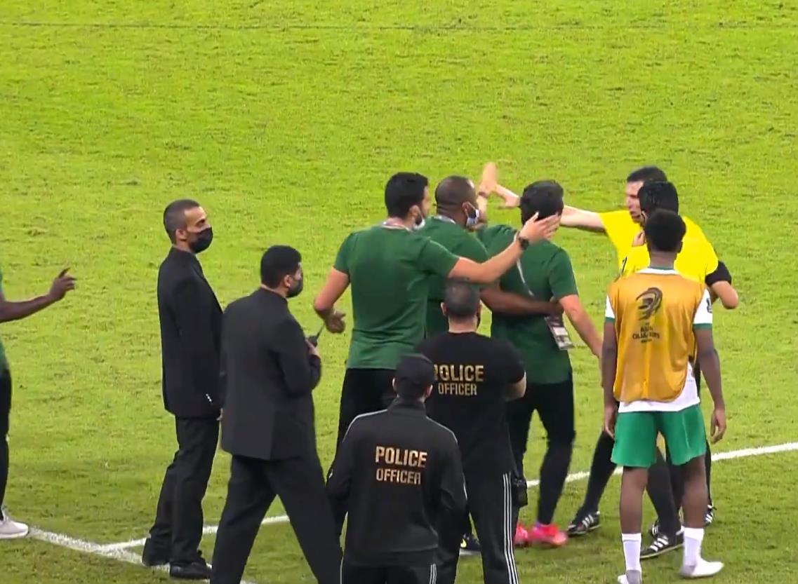 国足2休闲区蓝鸢梦想 - Www.slyday.coM