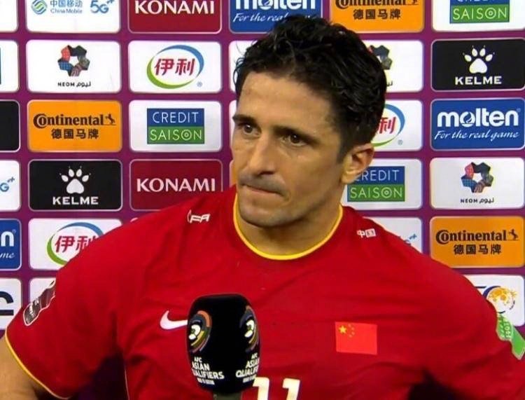 洛国富向球迷道歉休闲区蓝鸢梦想 - Www.slyday.coM