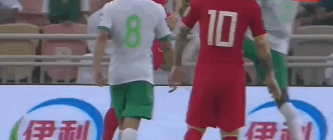 国足一战揪出头号“罪人”!5镜头证明他错了,赛后洛国富却道歉休闲区蓝鸢梦想 - Www.slyday.coM 国足一战揪出头号“罪人”!5镜头证明他错了,赛后洛国富却道歉休闲区蓝鸢梦想 - Www.slyday.coM