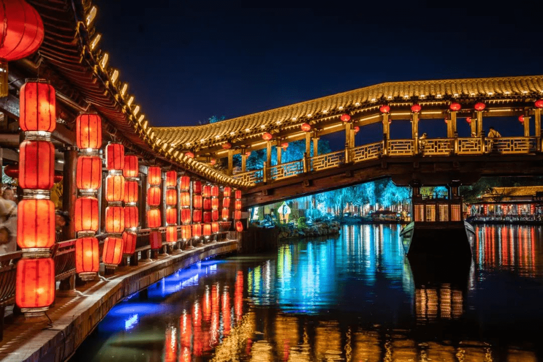 河南开封清明上河园景区重阳节全国60周岁以上老人可免费游园休闲区蓝鸢梦想 - Www.slyday.coM