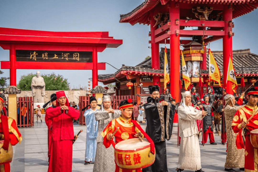 河南开封清明上河园景区重阳节全国60周岁以上老人可免费游园休闲区蓝鸢梦想 - Www.slyday.coM