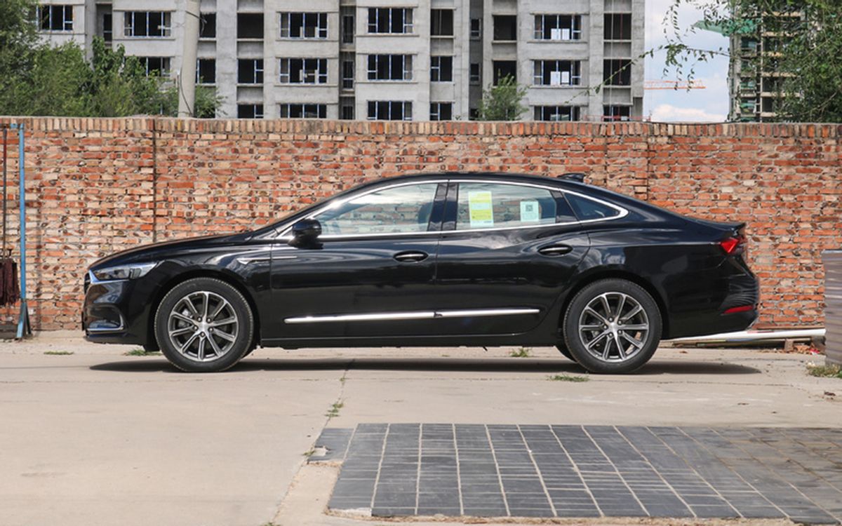 30岁青年买什么轿车？务实人首选这3款，省油耐用、面子也过得去