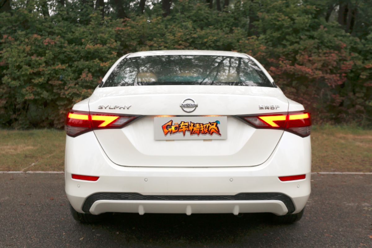 实用是主流需求 2022款轩逸和2021款朗逸谁才是全能王牌家轿?