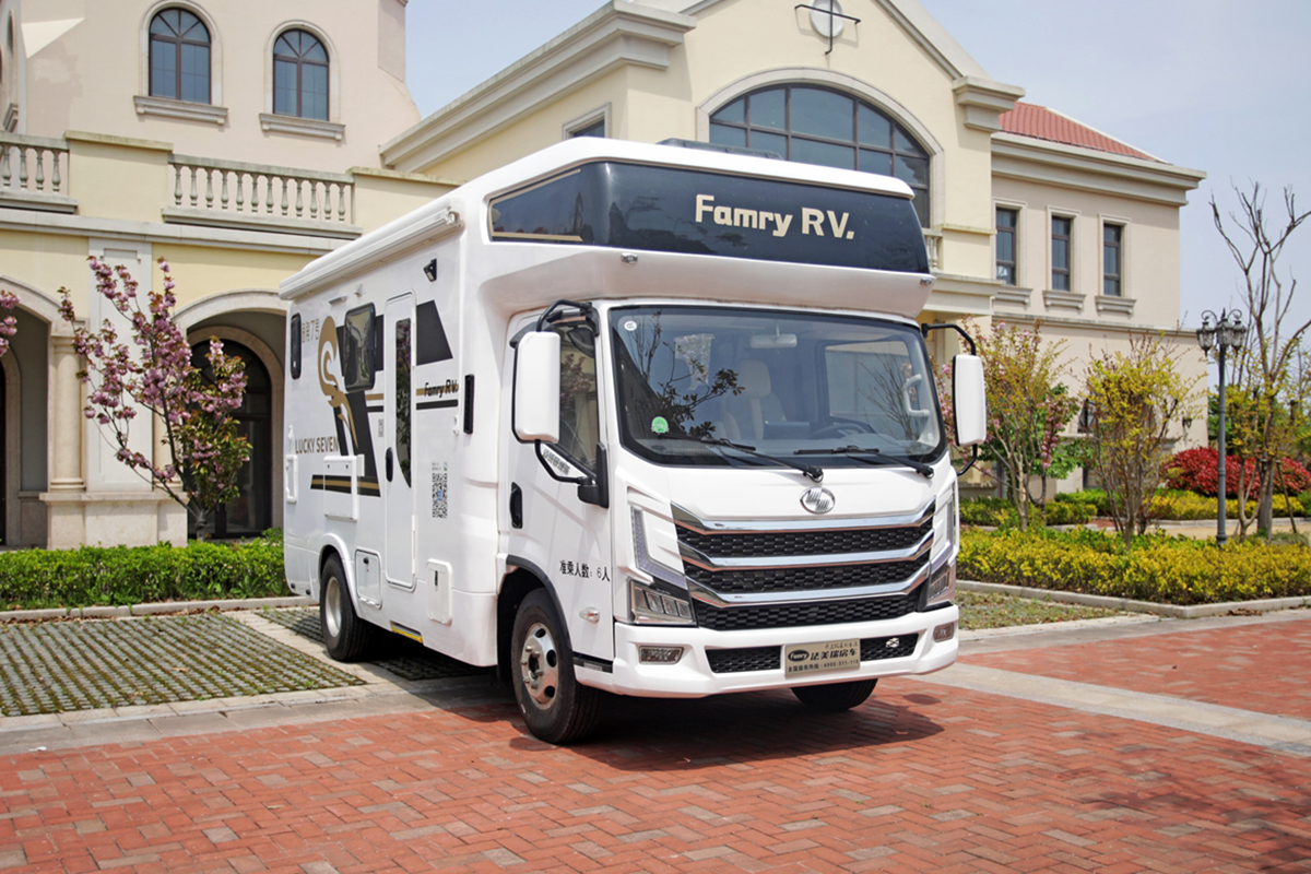 48v能源供给/初代网红平头卡车 法美瑞海角7号全系房车震撼亮相