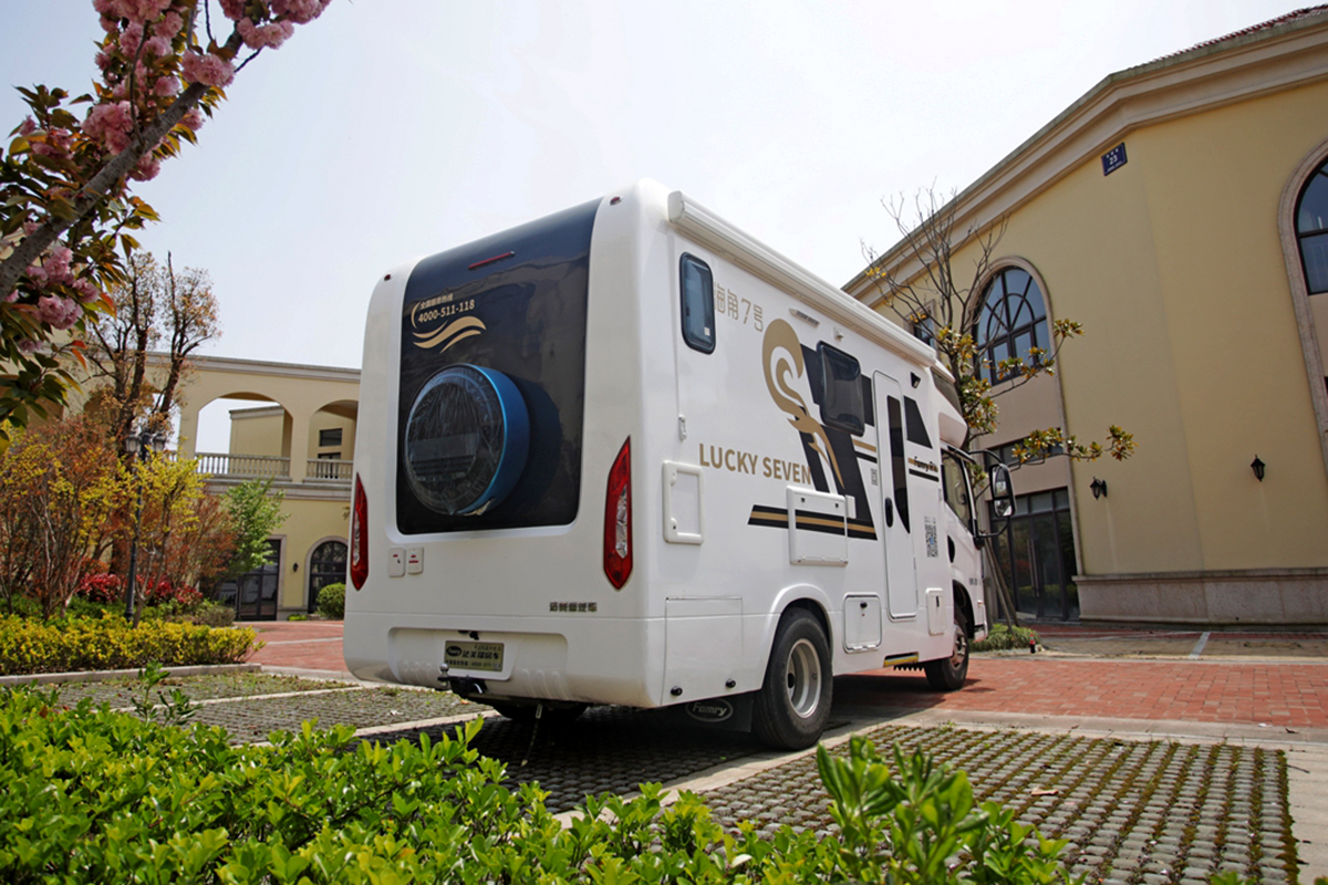 48v能源供给/初代网红平头卡车 法美瑞海角7号全系房车震撼亮相