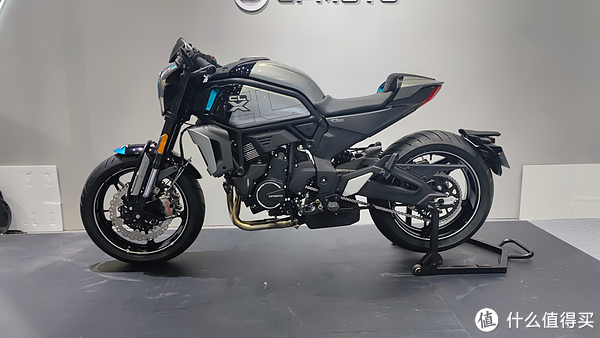 国产摩托颜值天花板春风clx700sport版本0202小叙