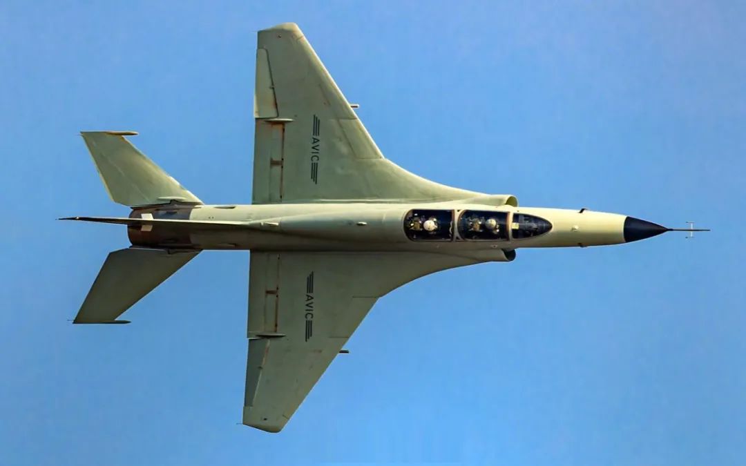 作为成飞的小弟弟,贵飞从高教9飞机开始,就不断接受来自成飞的技术