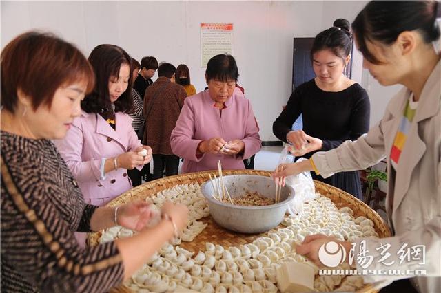 汉阴县城关镇麒麟村：“爱心饺子”情暖老人心