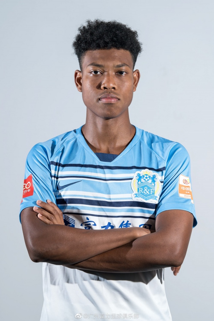 16岁261天!中非混血小将苏宇亮迎来生涯首秀|中非|广州市|足协杯_新浪