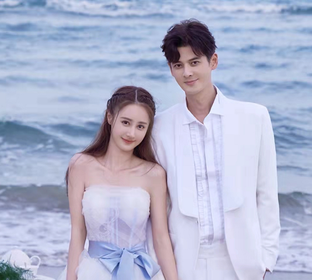 44岁郭品超宣布将结婚,与小19岁女友婚纱照曝光,两人拍戏相识