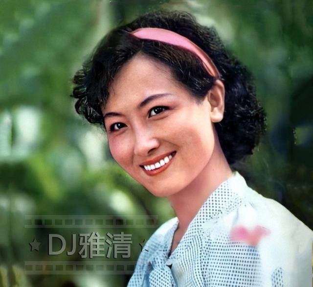 美女程晓英当年齐名刘晓庆却当红时息影如今74岁近照曝光优雅知性