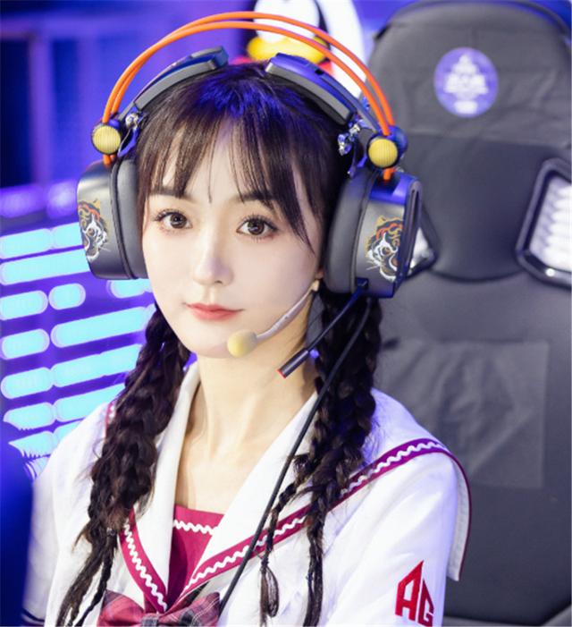 皮克桃已拿636个mvp还获得沈腾老师的青睐粉丝她不是真的菜