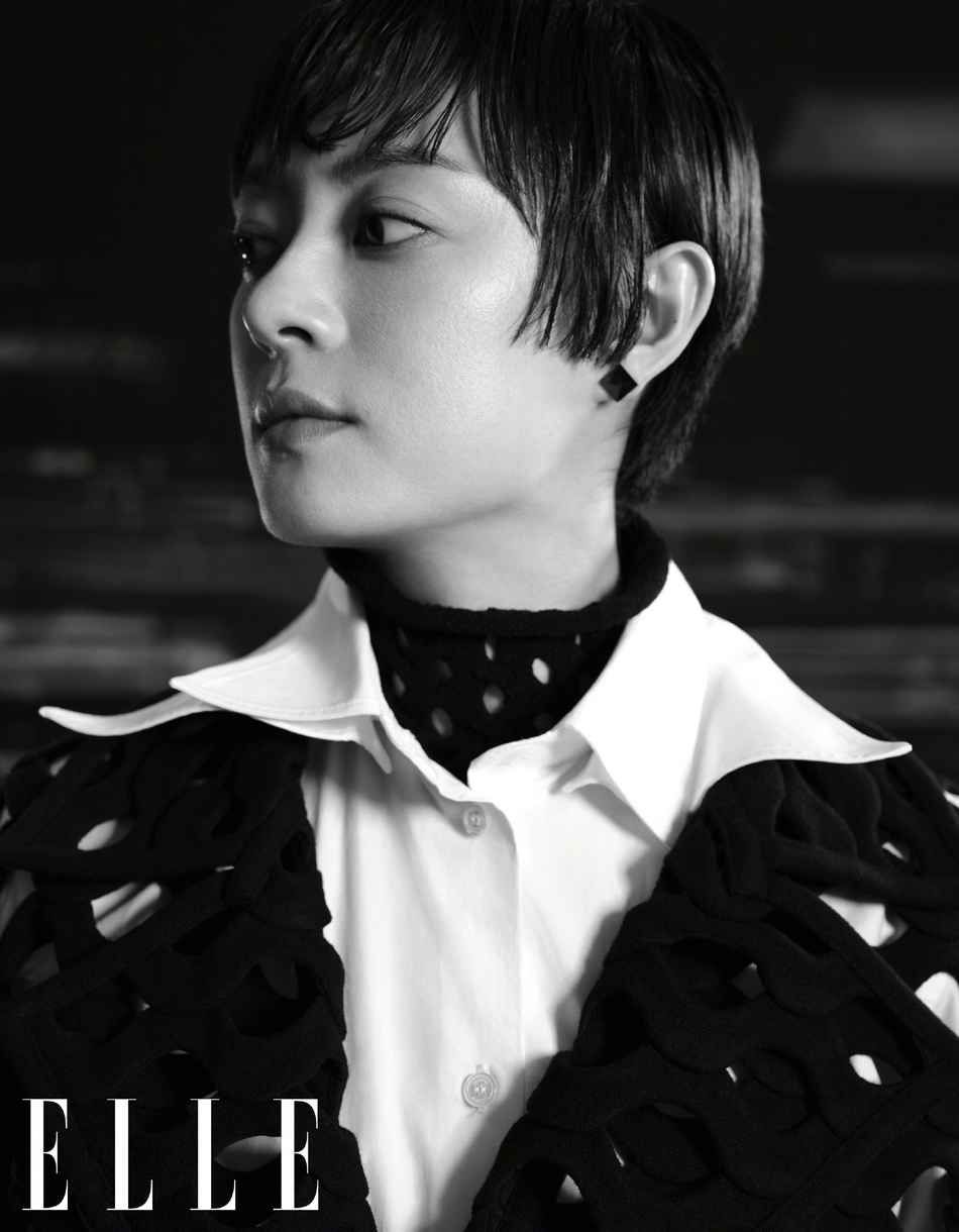 孙俪摩登封面大片 皮衣配柳钉潇洒酷飒表现力十足|孙俪|封面大片|杂志