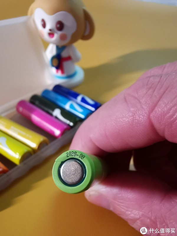 不到5毛钱的小米彩虹7号电池可谓是电池界的王者了