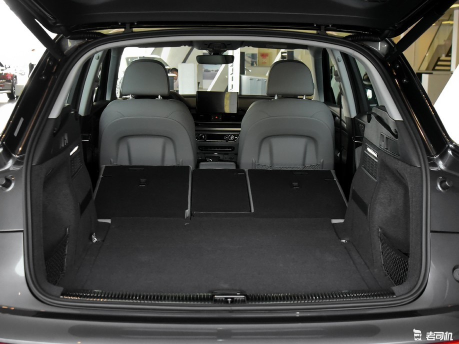 奥迪q5l 2021款 40 tfsi 豪华动感型后备厢空间表现不俗,可以将后排