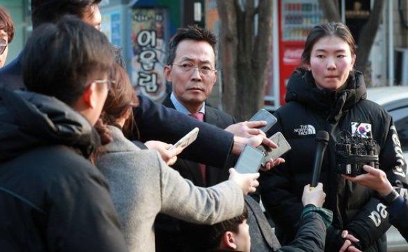 心如蛇蝎!24岁奥运冠军下黑手 毁掉队友金牌梦 官方展开调查休闲区蓝鸢梦想 - Www.slyday.coM