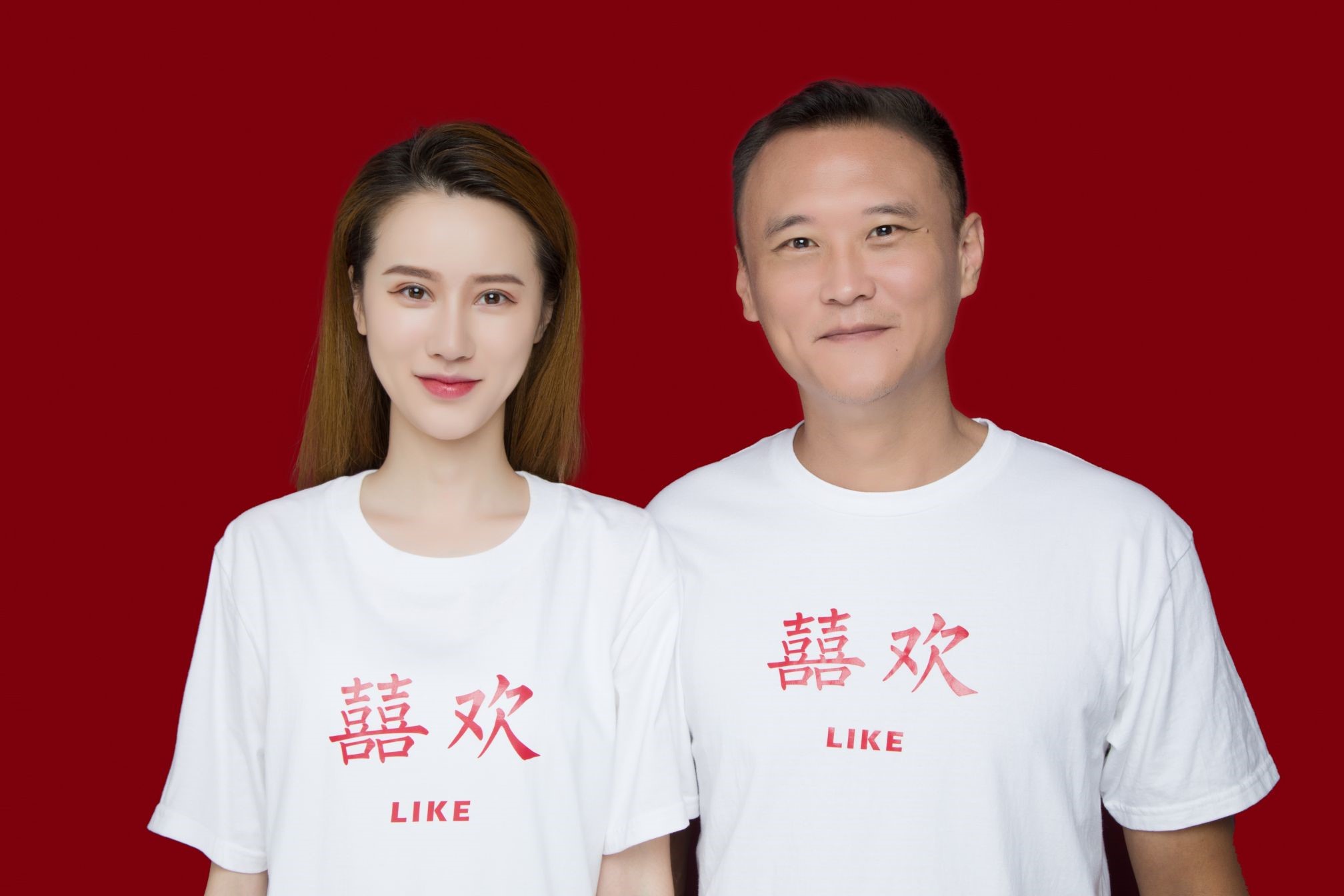 国安足球俱乐部徐云龙老婆比自己小十岁可照片越活越年轻