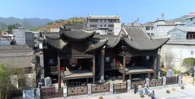 它是陕西的南大门,古镇老街上的"鸳鸯双戏楼",你方唱罢我登场|漫川关