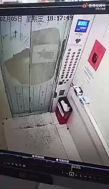 他们是觉得电梯摄像头都是摆设