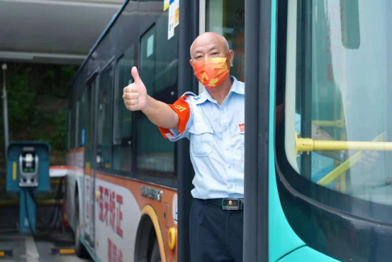 深圳一公交司机化身"摄影达人",用镜头记录美好瞬间|深圳市|公交司机