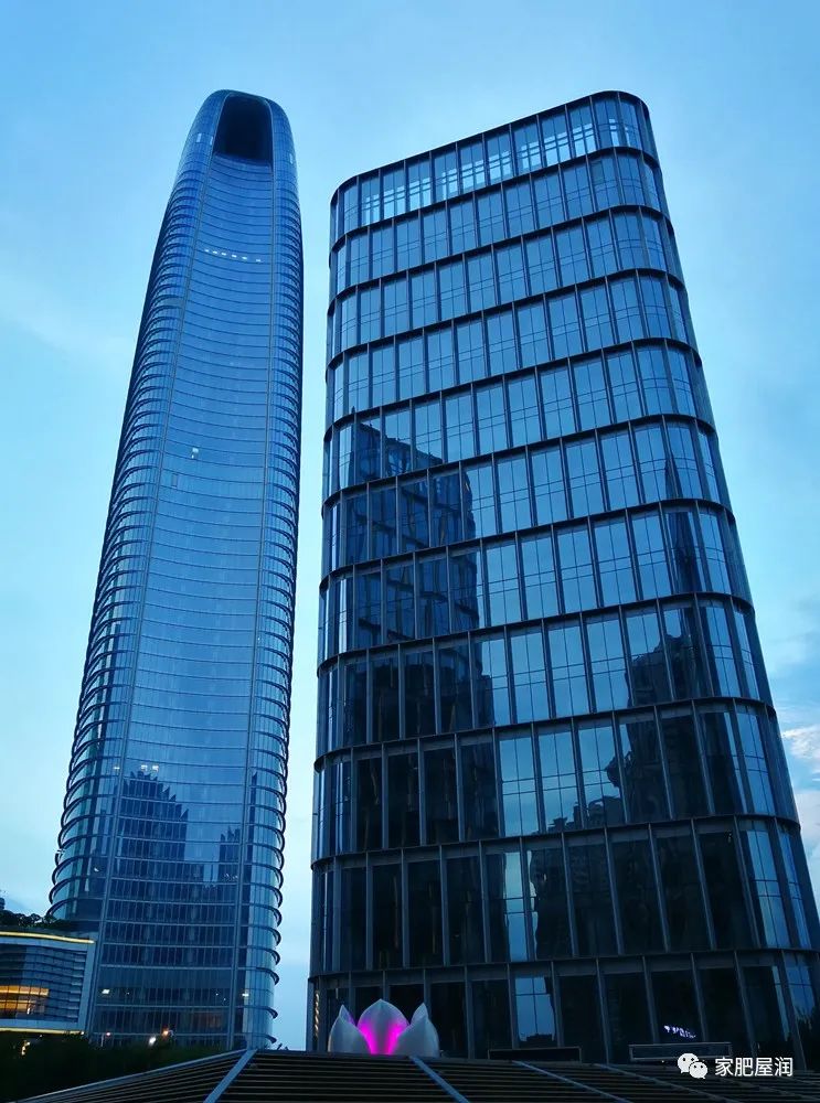 多图320米广州又一地标式高楼封顶