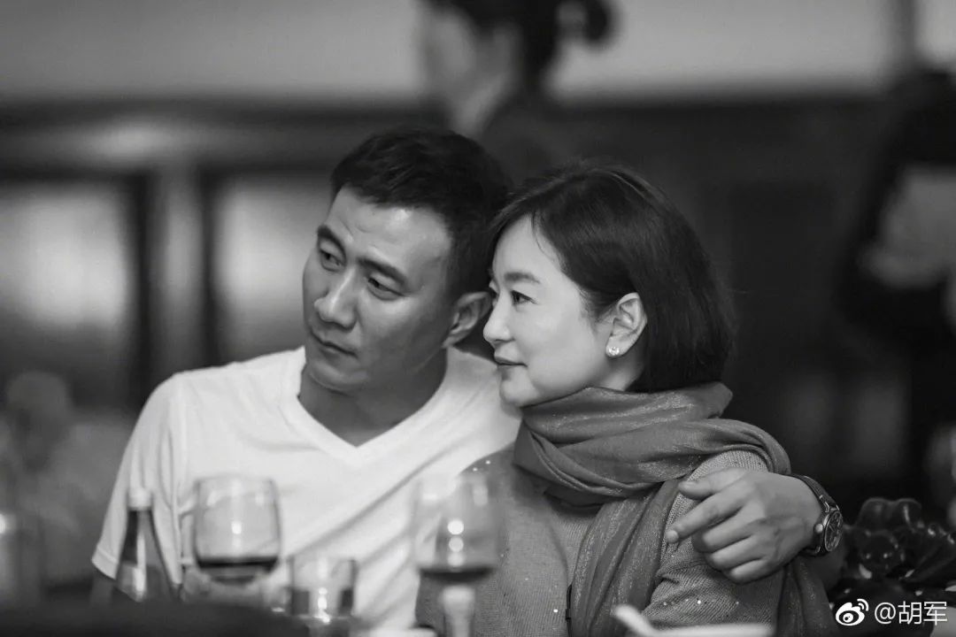 的黄金时代,结识了张国荣,梅艳芳,也与林青霞,刘嘉玲,吴君如成为好友