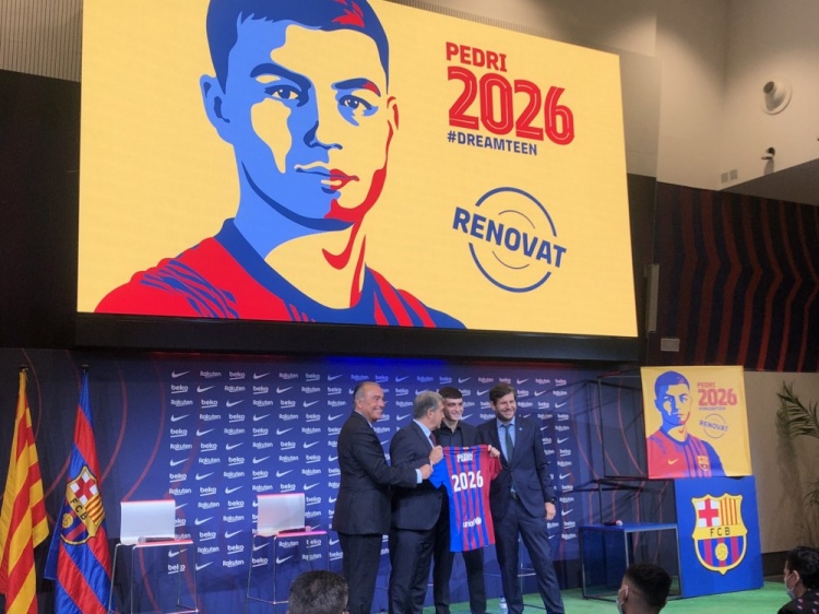 佩德里：我的梦想就是留在巴萨 我认为梅西会赢得金球奖休闲区蓝鸢梦想 - Www.slyday.coM