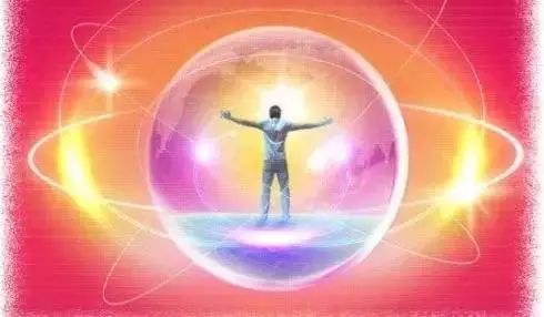 愿你能成为正能量的人,用你的正面磁场,去吸引,去改变更多需要这种