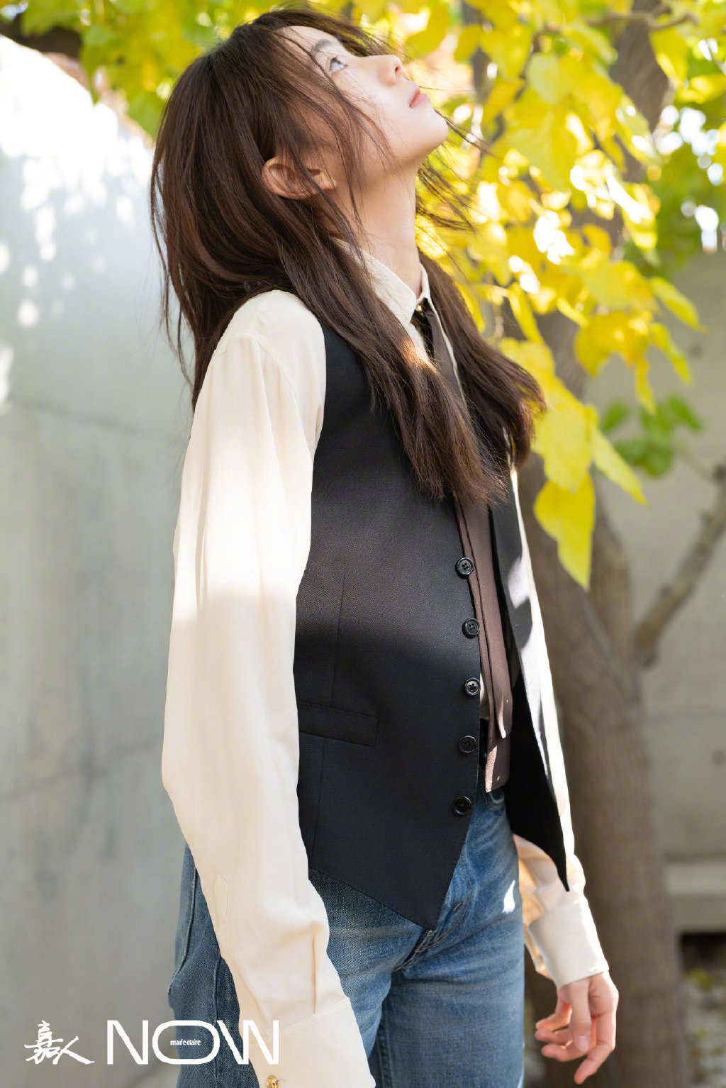 谋女郎刘浩存首登封面长相清纯但没辨识度网友怀疑张艺谋眼光