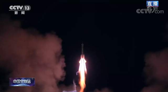 神十三发射圆满成功，未来的杰出人才，需要尽早培养休闲区蓝鸢梦想 - Www.slyday.coM