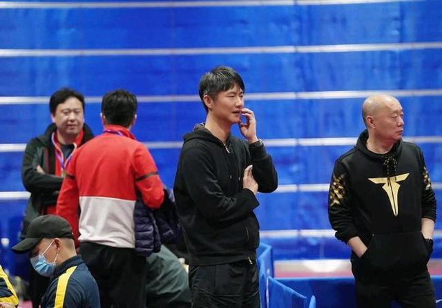 黄海诚为了2个女儿离开国乒，孙颖莎会被散养吗？李隼的话中有话休闲区蓝鸢梦想 - Www.slyday.coM