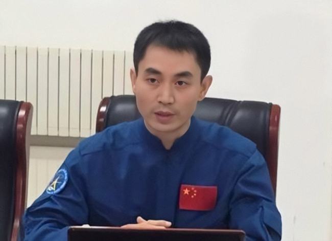 神舟十三号入驻我国空间站!媒体猜测:叶光富未来或有特殊使命休闲区蓝鸢梦想 - Www.slyday.coM 神舟十三号入驻我国空间站!媒体猜测:叶光富未来或有特殊使命休闲区蓝鸢梦想 - Www.slyday.coM