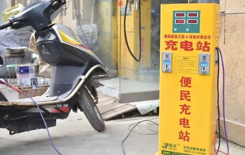 为什么电动车电池一充电就满,一加速就掉2格电?正确原因找到了