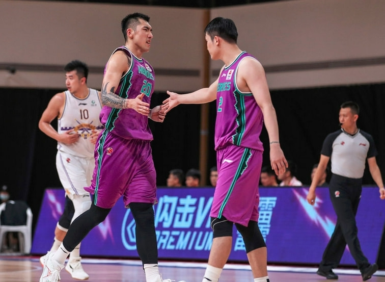 山东男篮三巨头合砍65分23板12助7断，丁彦雨航5记三分宣告回归休闲区蓝鸢梦想 - Www.slyday.coM